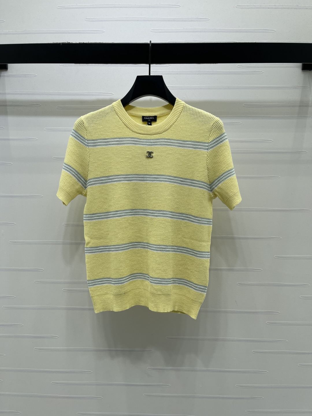 Women's short sleeves